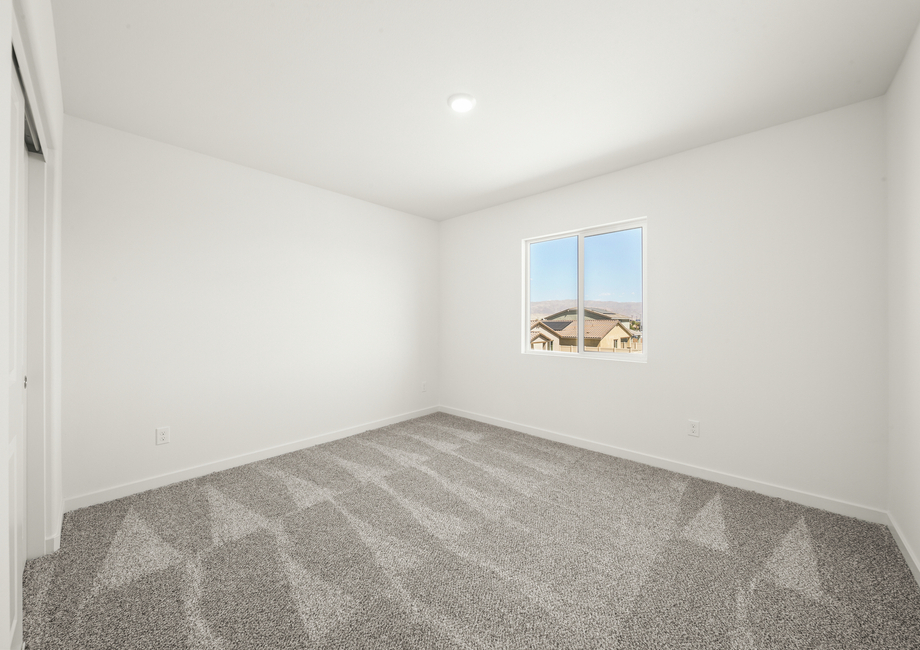 The secondary bedroom has carpet.