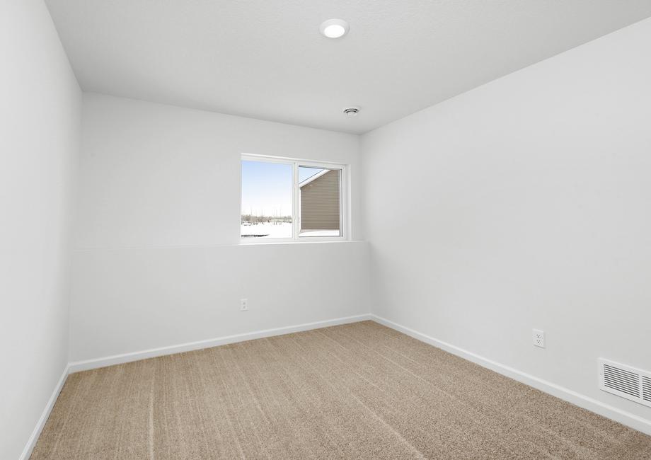 Hennepin offers 4 spacious bedrooms, such as this bedroom perfect for guests
