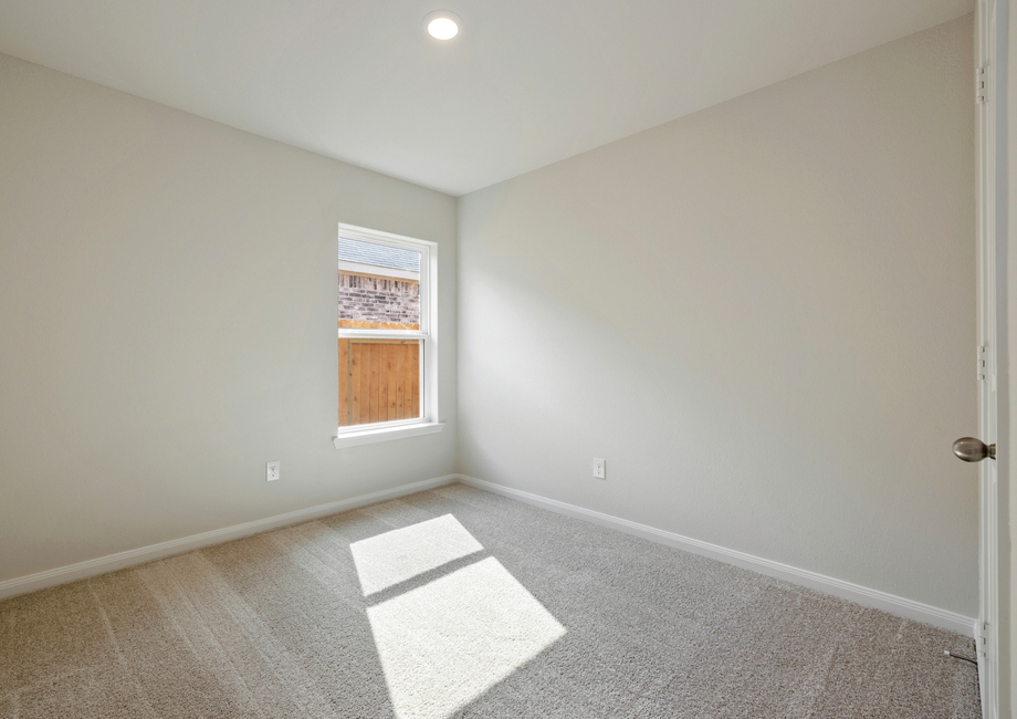 Bedroom with carpet flooring 