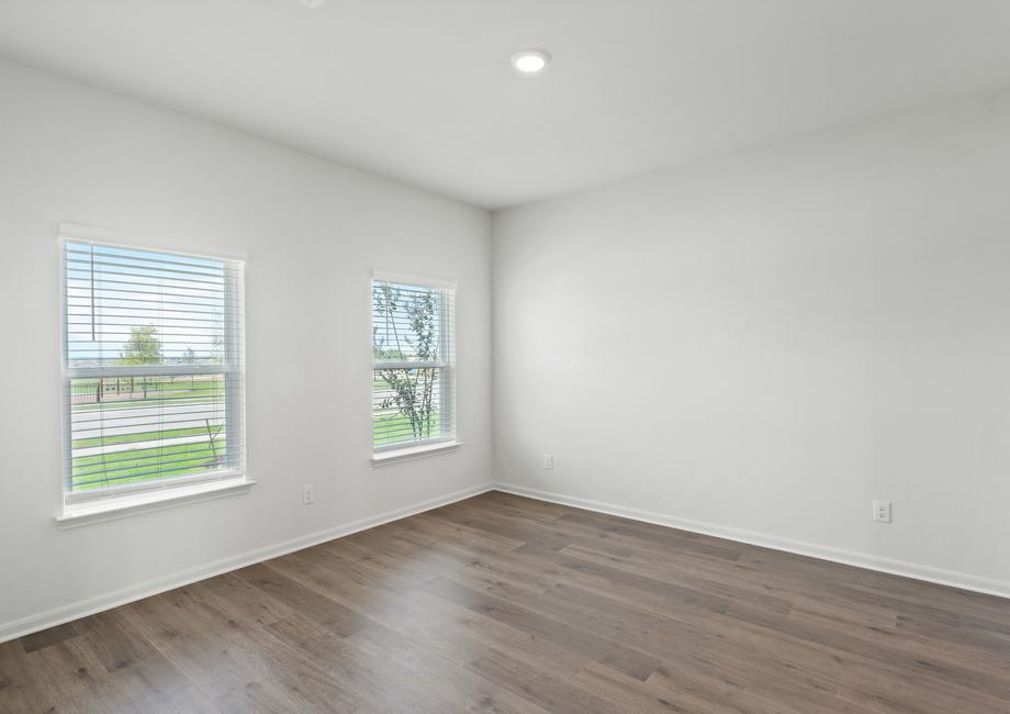 The dining room of the Camelia has two large windows.