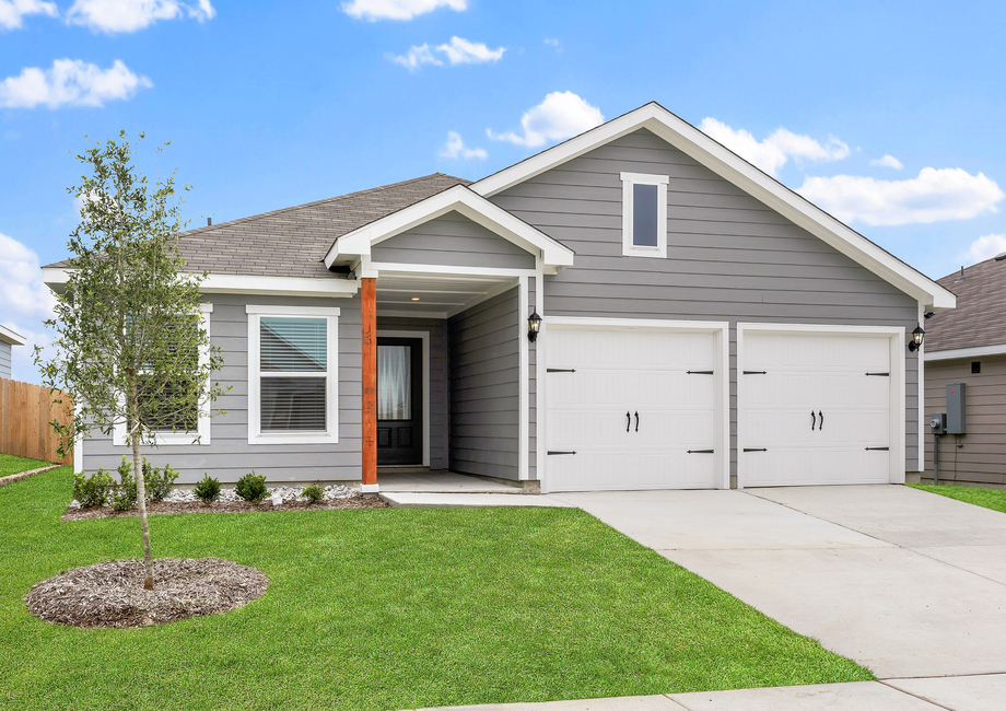 Exterior photo of the beautiful, one-story Blanco floor plan.