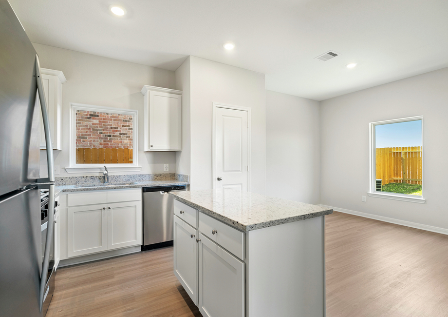 A chef-ready kitchen and adjoining dining room