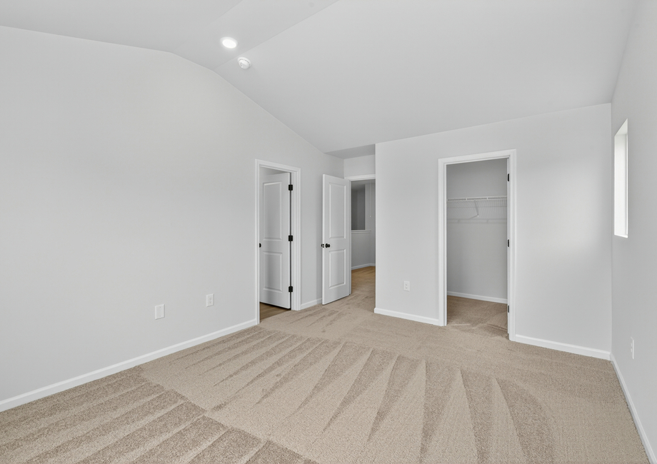 the master has an en-suite bathroom and walk-in closet. 