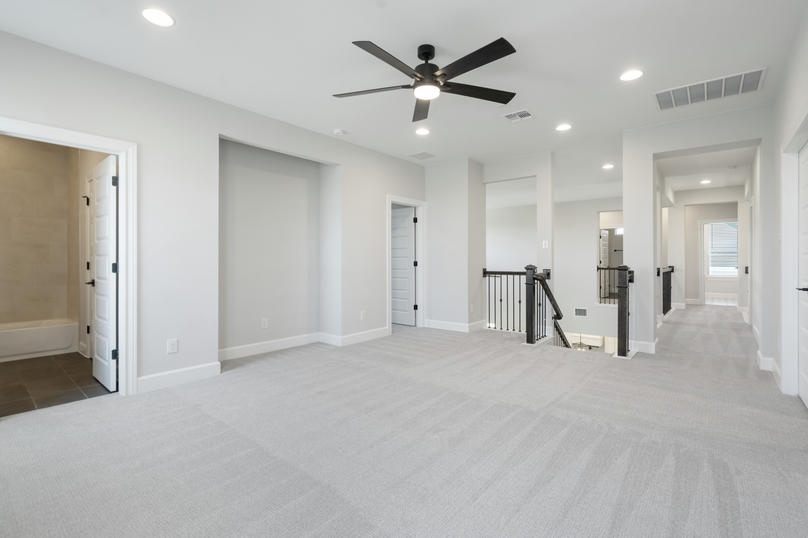 The upstairs loft is spacious.
