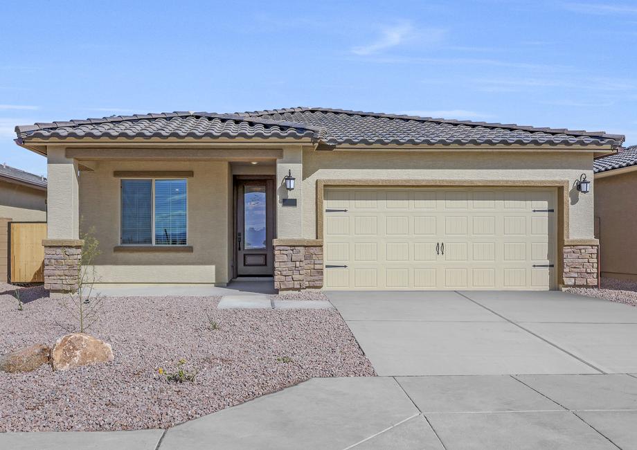 Exterior of the Bisbee with a covered front porch and 3/4 lite front door.