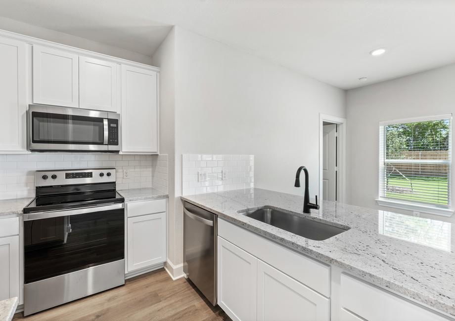 The kitchen of the Rio Grande has sprawling granite countertops.