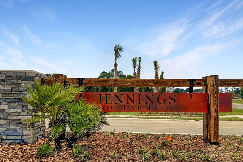 Jennings_Front gate.jpg