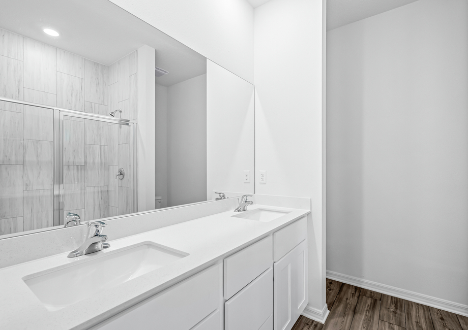 Dual vanity in the master bathroom