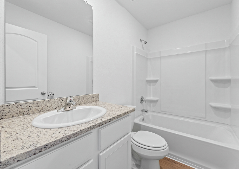 Spacious secondary bathroom