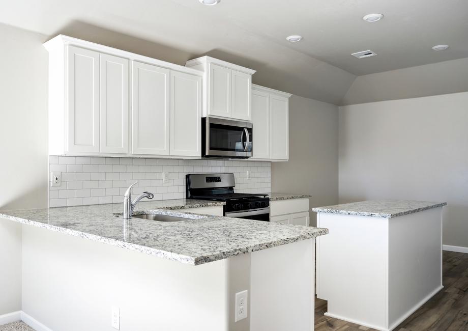 The kitchen of the Alfalfa has beautiful granite countertops.