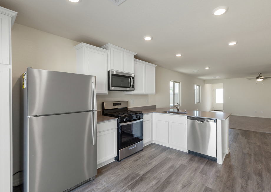 The kitchen of the Aspen has energy-efficient appliances.