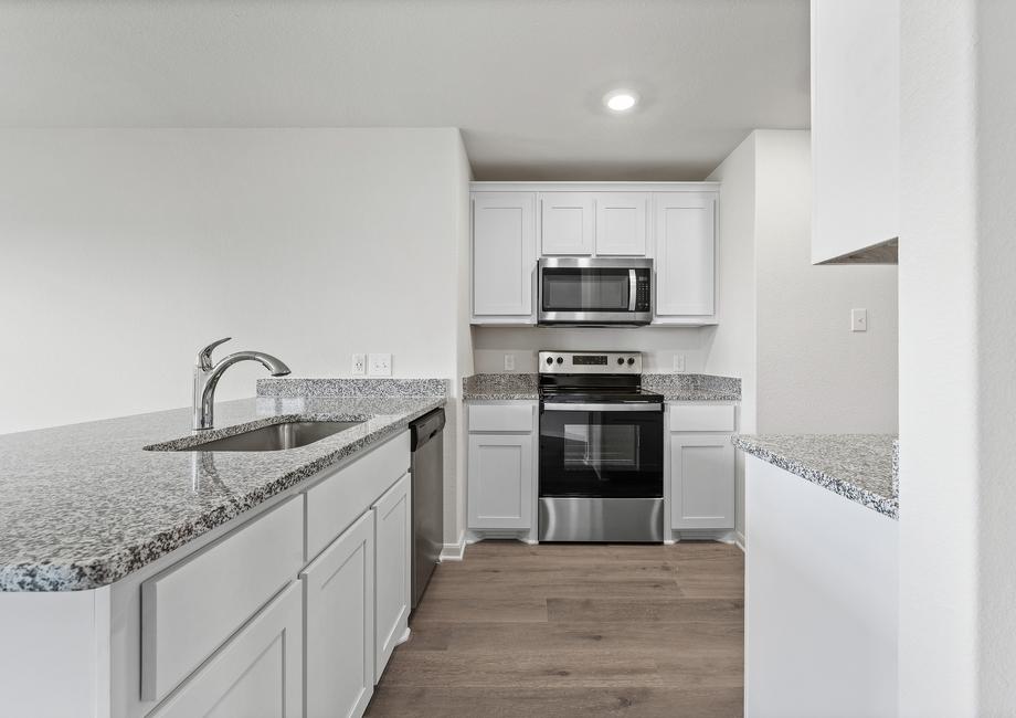 The kitchen of the Rio Grande has sprawling granite countertops.