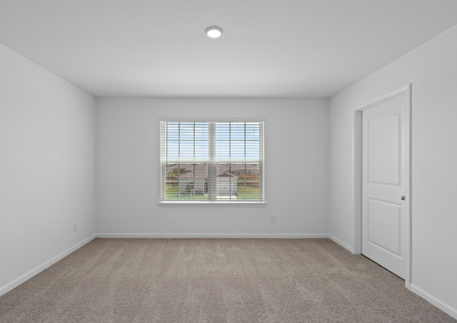 Upstairs game room with lush carpet